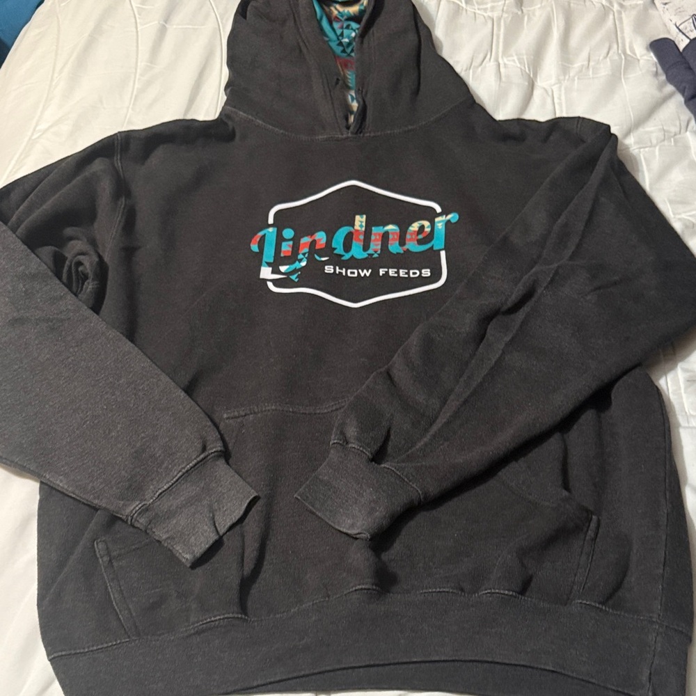 Lindner Show Feeds dark gray Aztec Hoodie. Size L